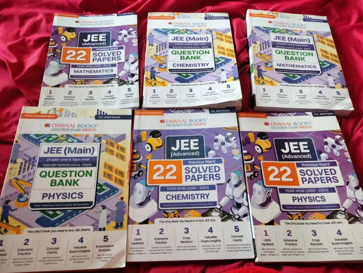 OSWAL PYQ BOOKS JEE MAINS & ADVANCED {PHYSICS, MATHS, CHEMISTRY}